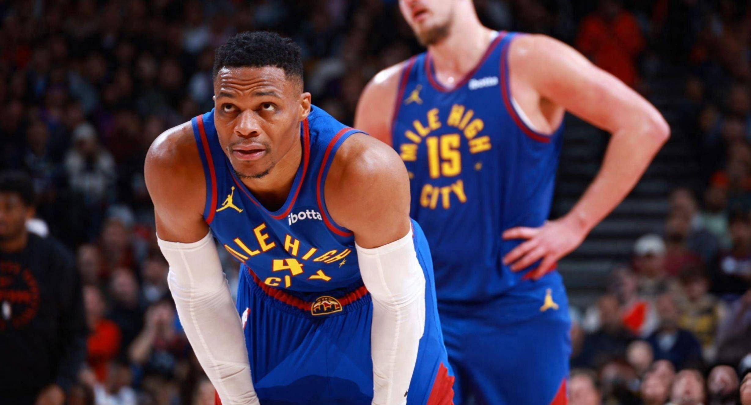 包含转折点丹佛掘金主帅复盘；欧联赛后攻防权衡；态度坚定；阵容厚度经受考验的词条