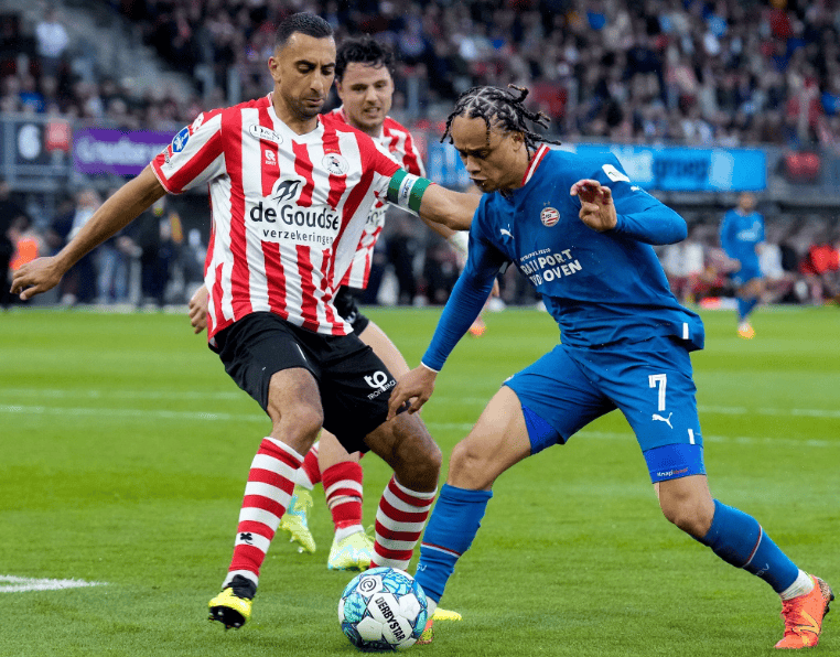 克里夫兰骑士迎荷甲关键赛，赛前外线爆发，压力陡增，身体对抗强度拉满的简单介绍